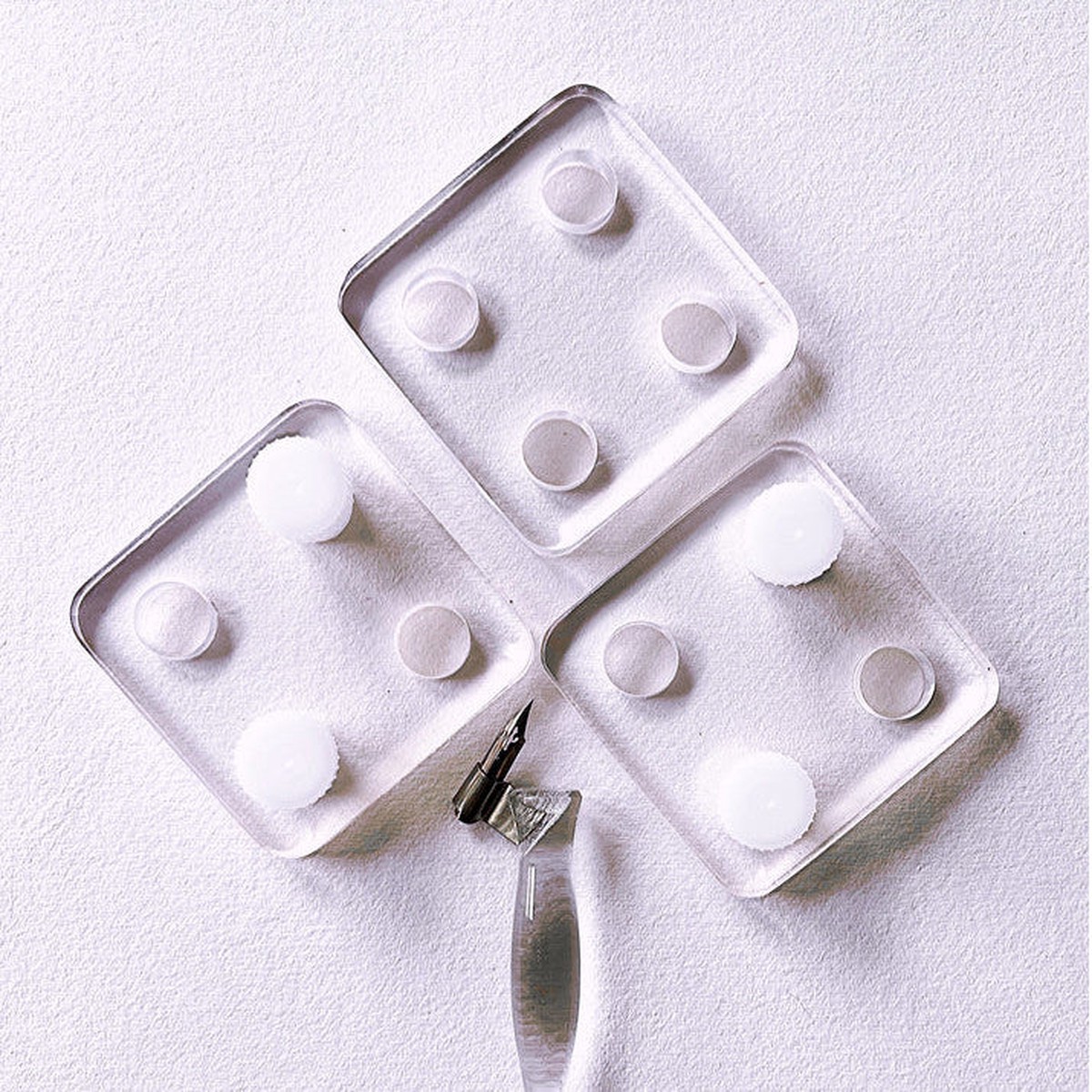 Ash Calligraphy Dinky Dips - Clear